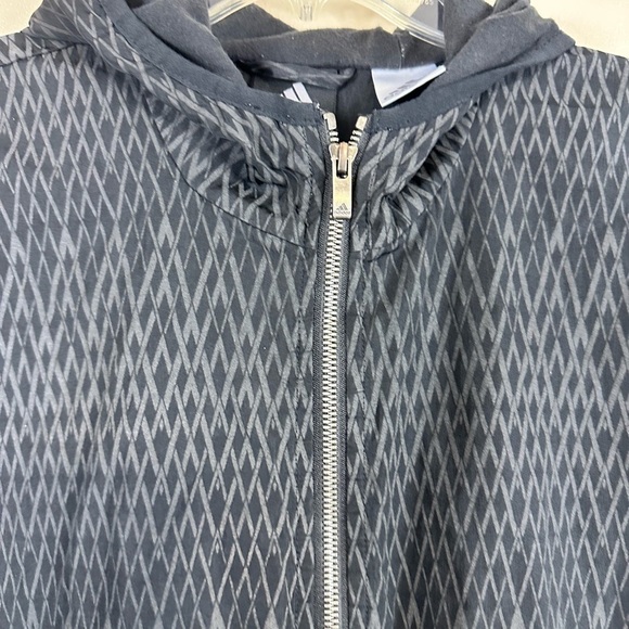 Adidas  size large. Light weight jacket  grey and black zips pockets. Inside out - Picture 4 of 8